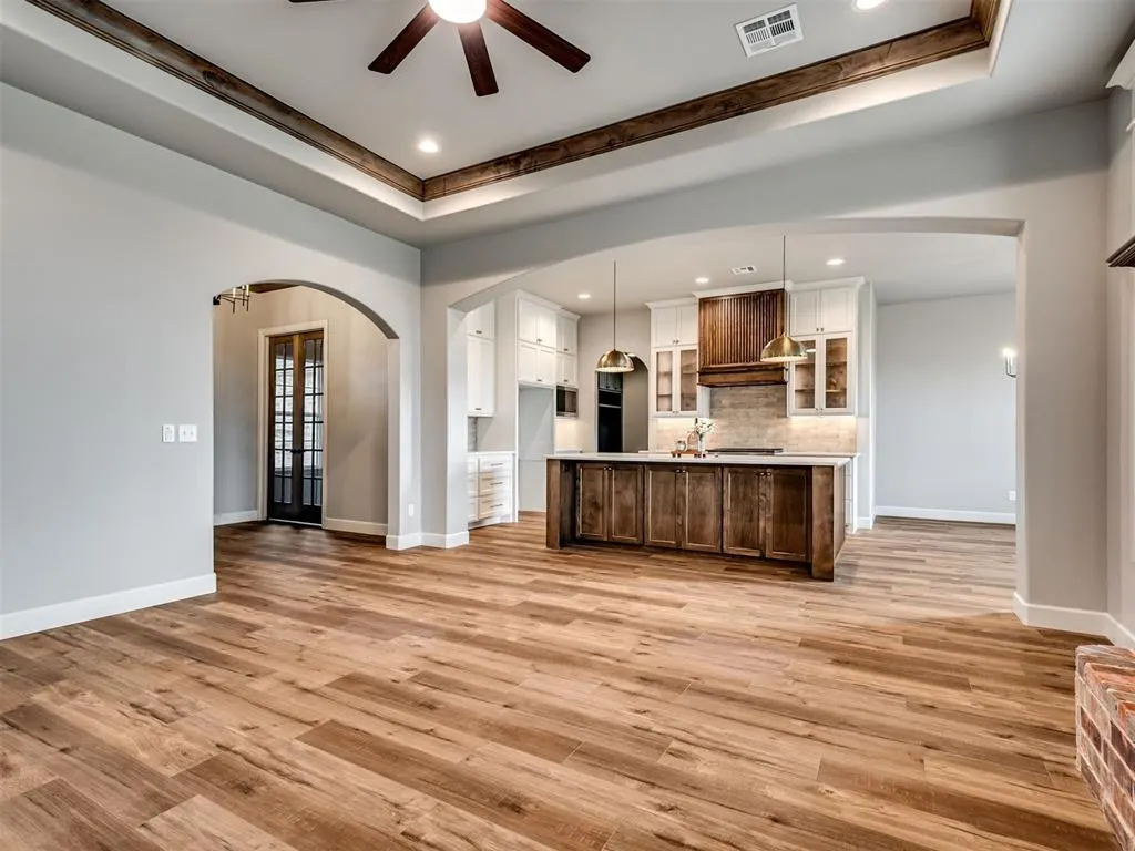 Photo 9 — 2218 W Cole Drive, Mustang, OK 73064