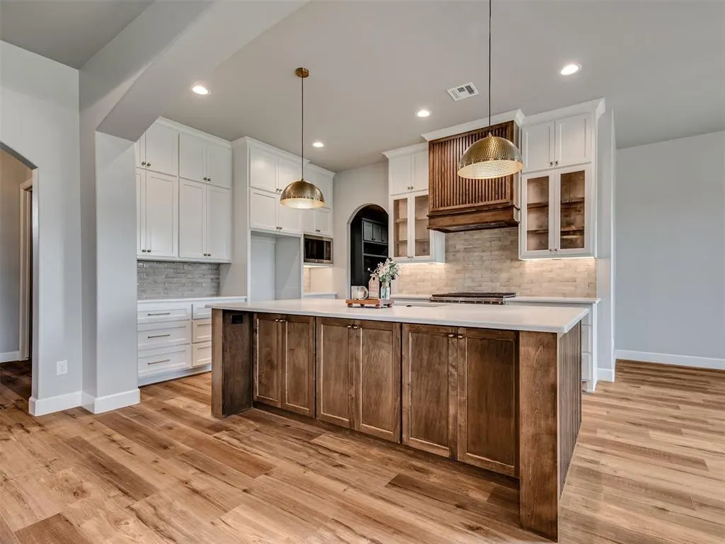 Photo 11 — 2218 W Cole Drive, Mustang, OK 73064
