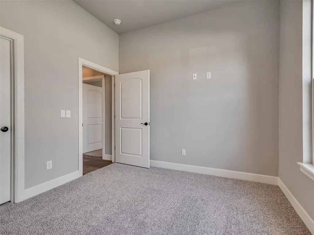 Photo 31 — 2218 W Cole Drive, Mustang, OK 73064