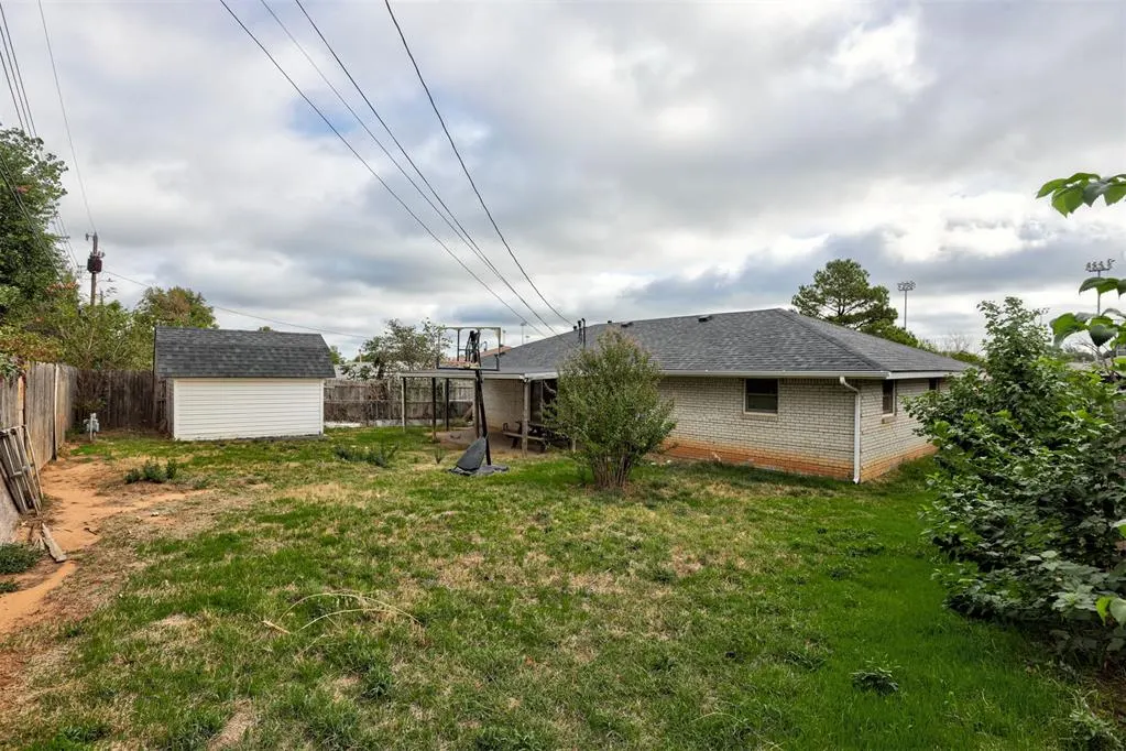 Photo 40 — 2025 Albert Drive, Midwest City, OK 73130