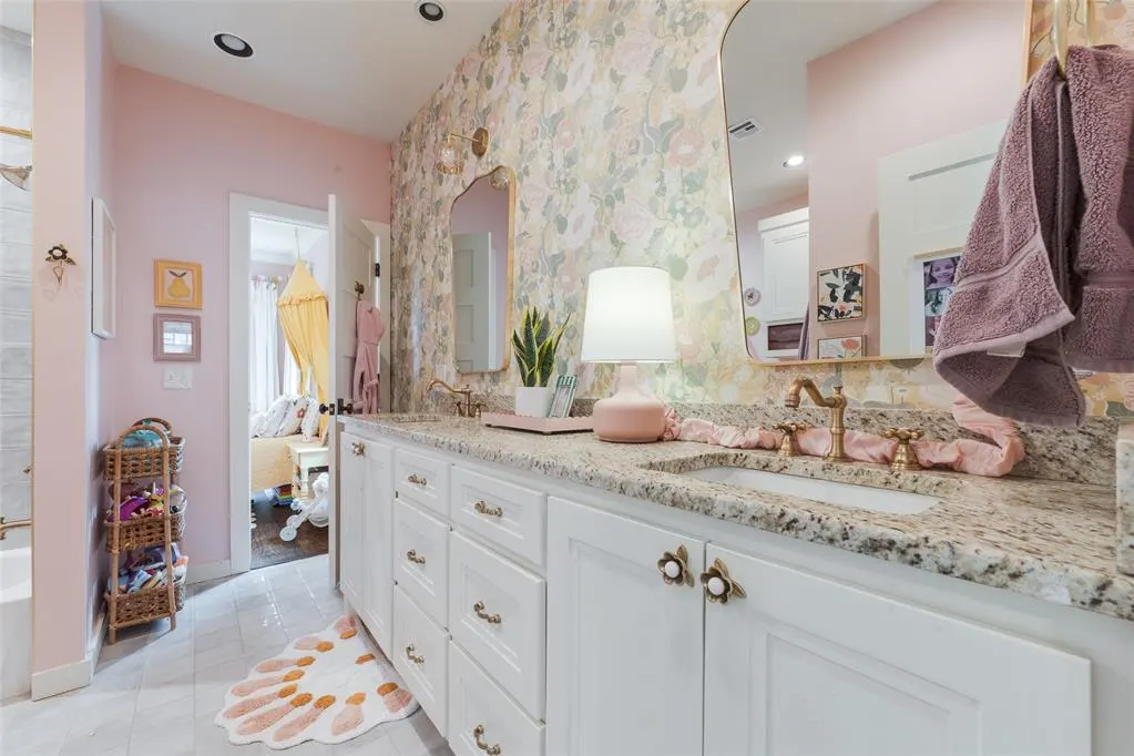 Photo 33 — 718 NE 16th Street, Oklahoma City, OK 73104