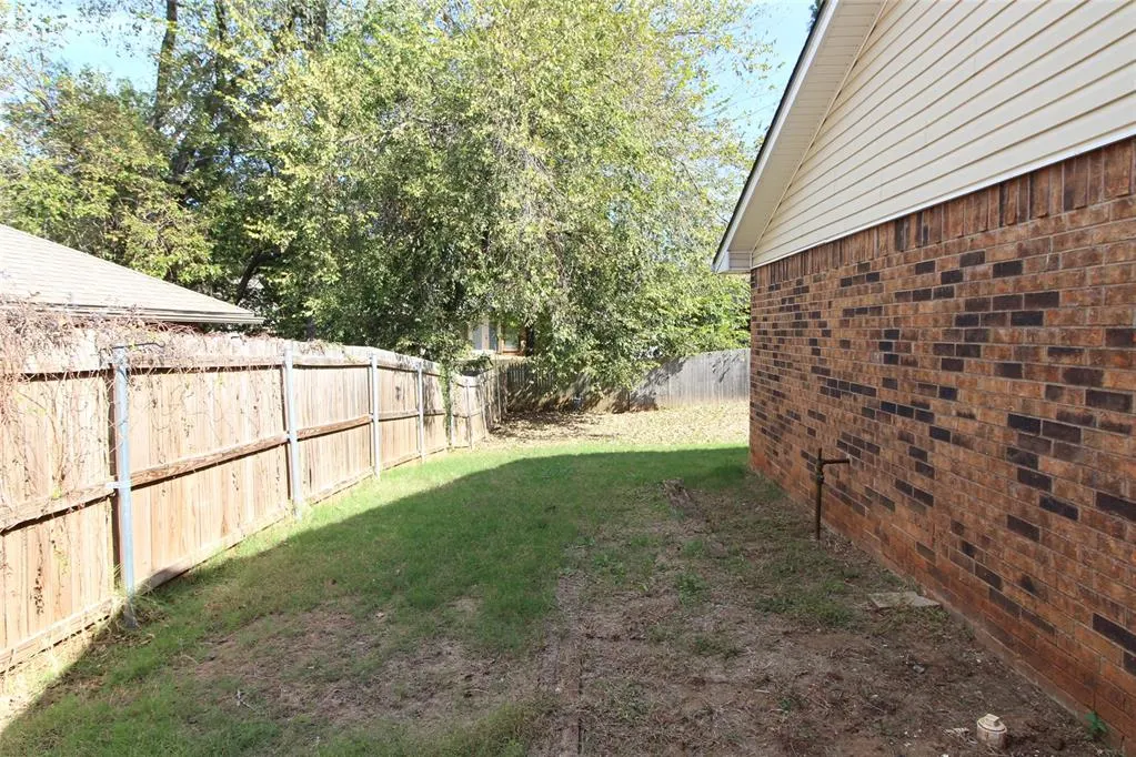 Photo 9 — 121 Stonewood Drive, Noble, OK 73068