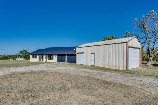Photo 2 — 339170 E Highway 62, Meeker, OK 74855