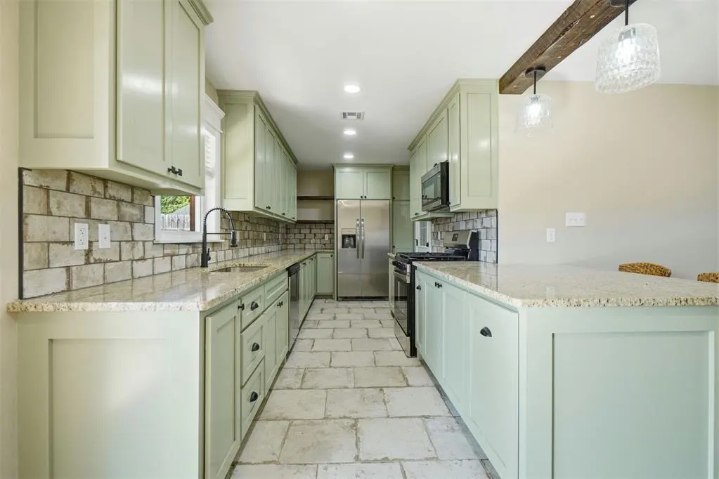 Photo 12 — 810 Standifer Road, Elk City, OK 73644