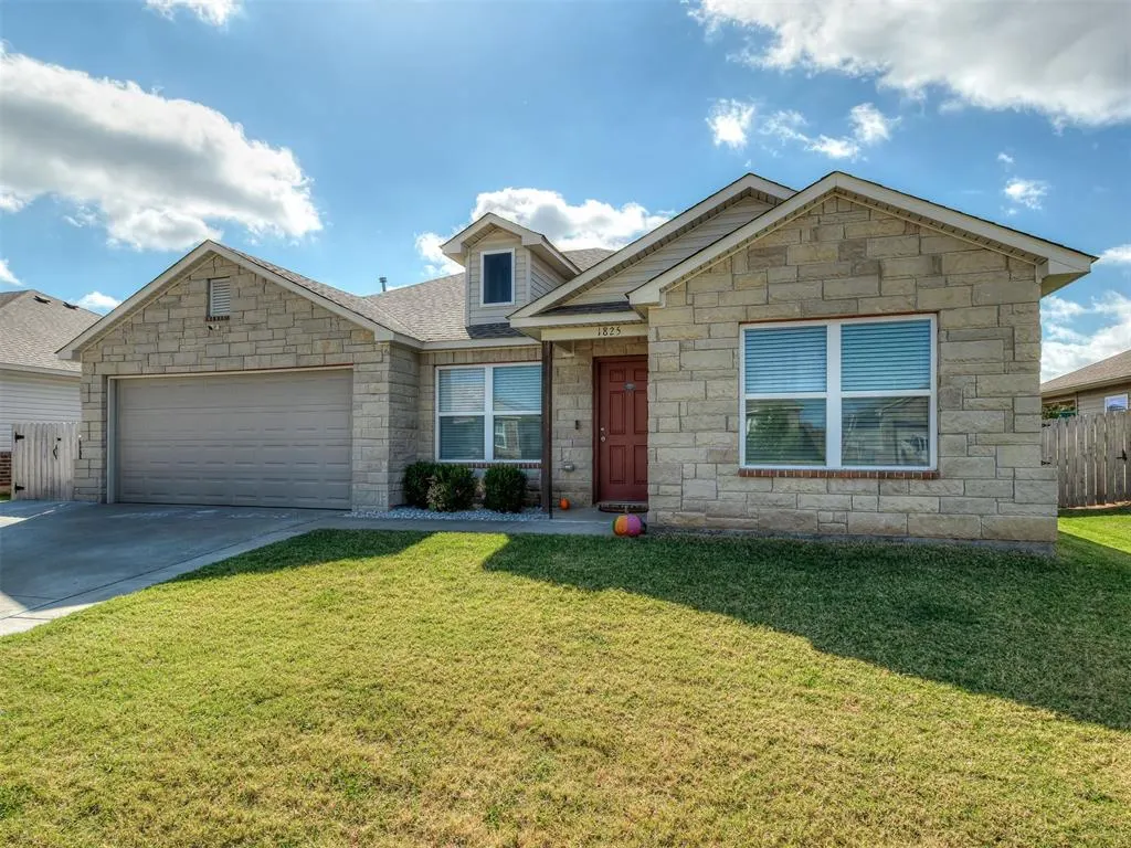 Photo 3 — 1825 Oxen Lane, El Reno, OK 73036