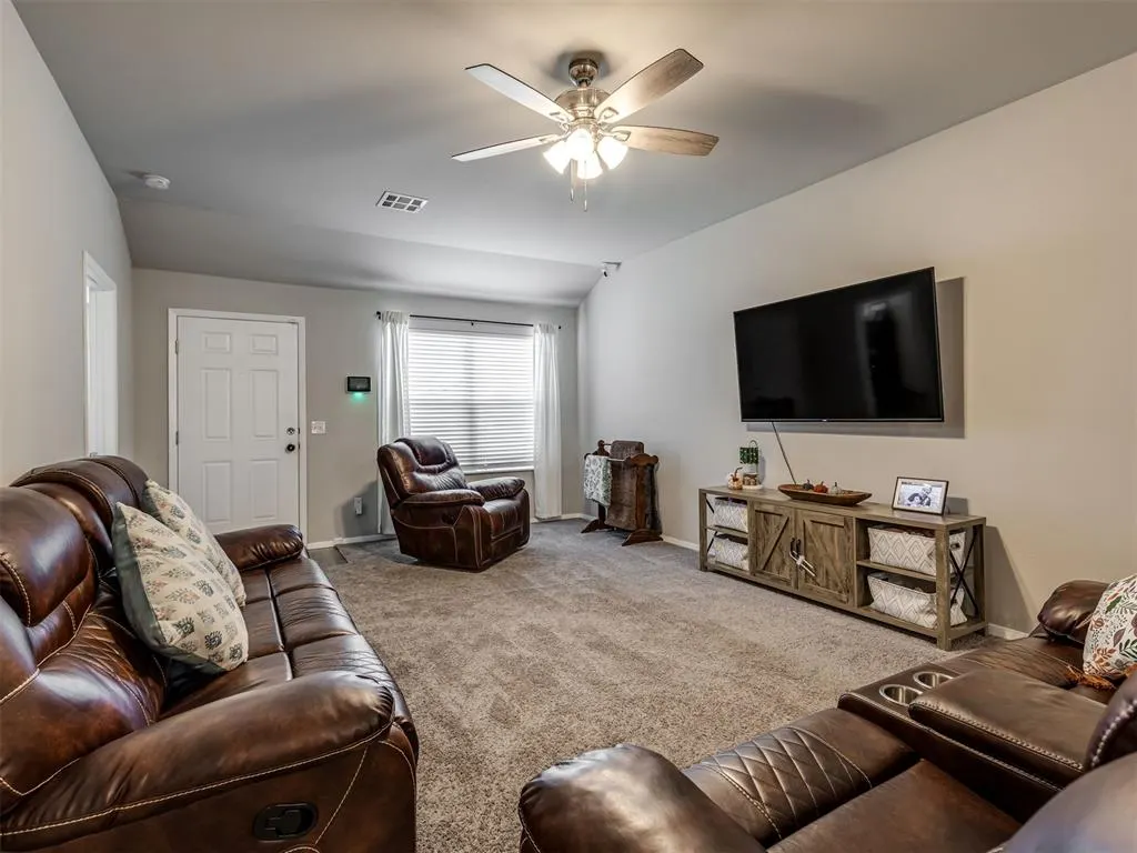 Photo 10 — 1825 Oxen Lane, El Reno, OK 73036