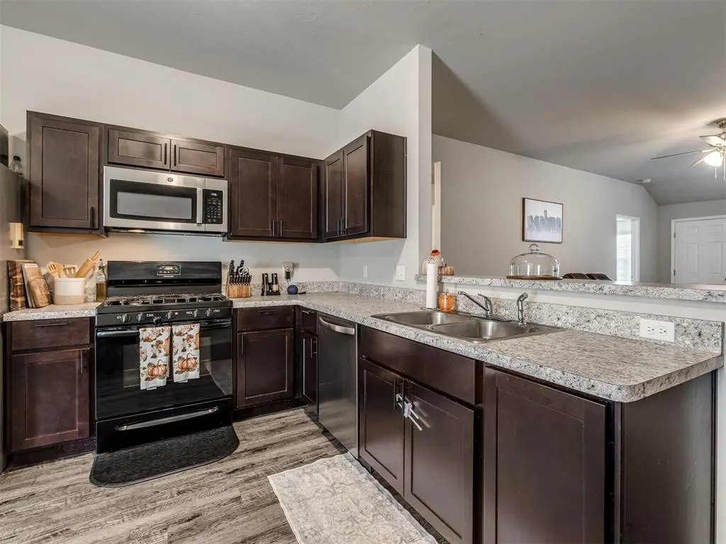 Photo 15 — 1825 Oxen Lane, El Reno, OK 73036