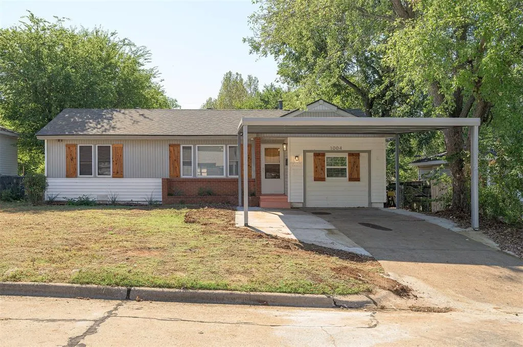 Front exterior — 1004 N Locust Lane, Midwest City, OK 73110