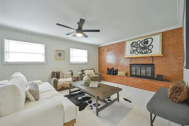 Photo 4 — 1004 N Locust Lane, Midwest City, OK 73110