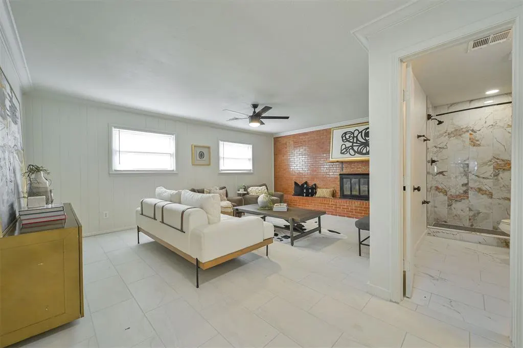 Photo 10 — 1004 N Locust Lane, Midwest City, OK 73110