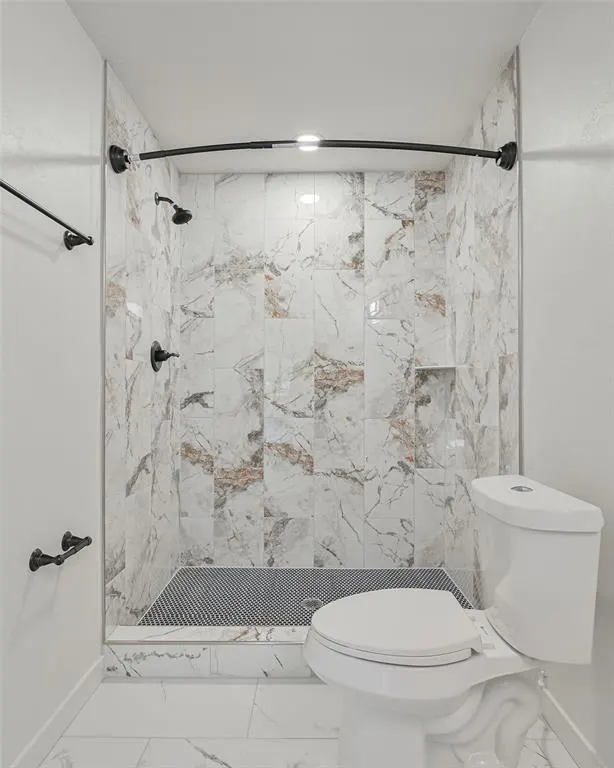 Photo 12 — 1004 N Locust Lane, Midwest City, OK 73110