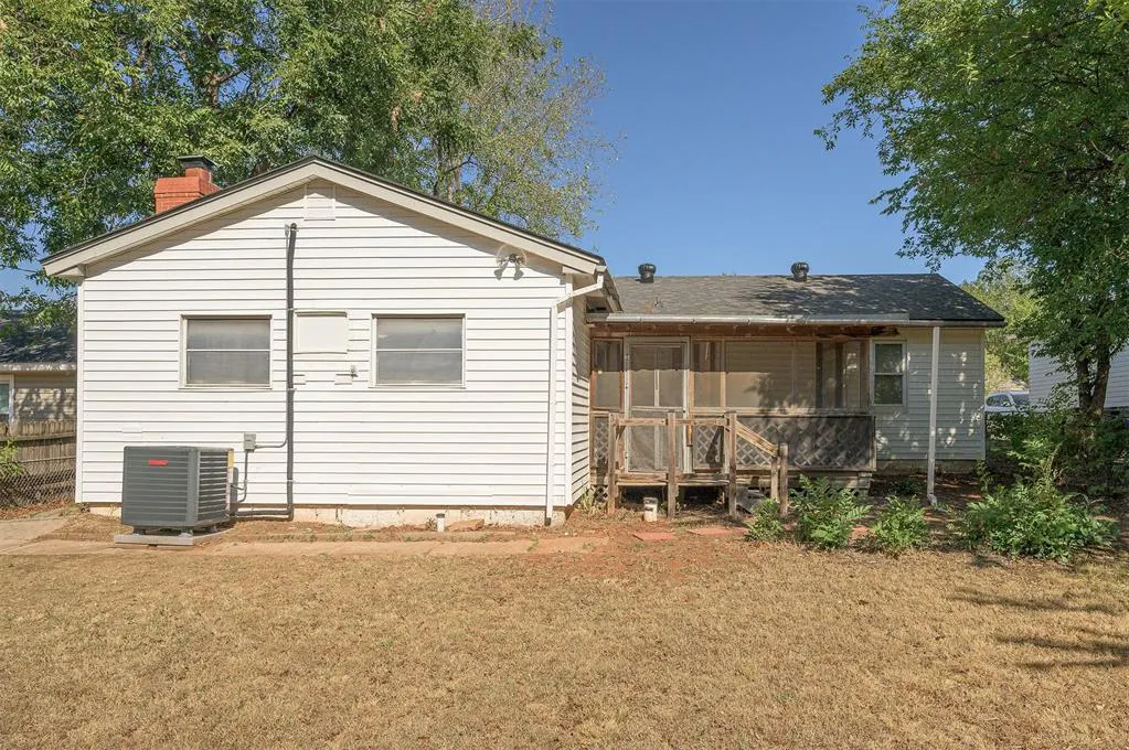 Photo 37 — 1004 N Locust Lane, Midwest City, OK 73110