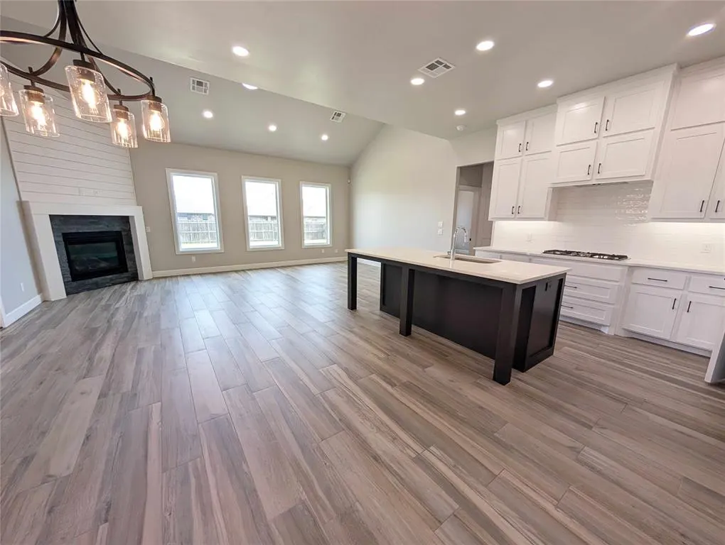Photo 2 — 6313 NW 157th Street, Edmond, OK 73013