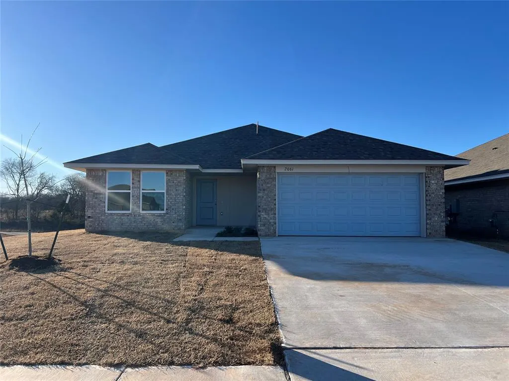 Front exterior — 2061 Brush Creek Way, Newcastle, OK 73065