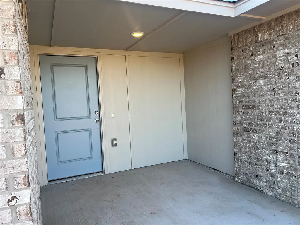 Photo 2 — 2061 Brush Creek Way, Newcastle, OK 73065