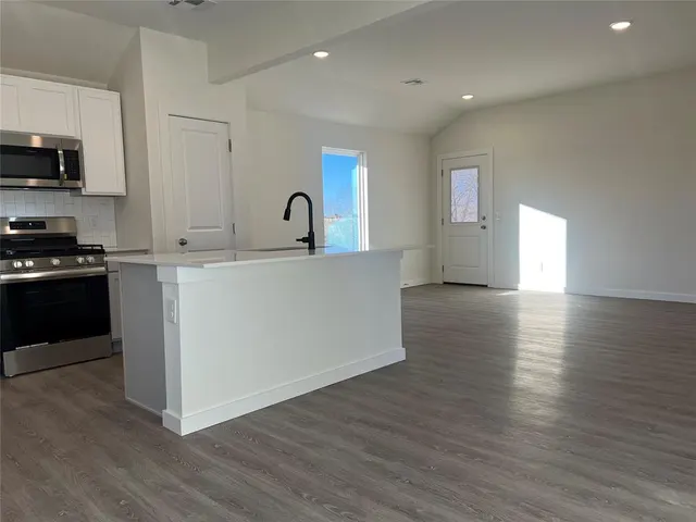 Photo 7 — 2061 Brush Creek Way, Newcastle, OK 73065