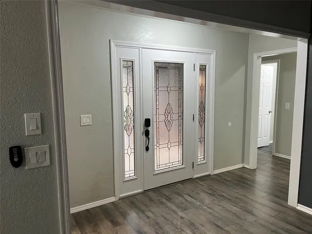 Photo 3 — 300 Little Chisholm Circle, Edmond, OK 73012