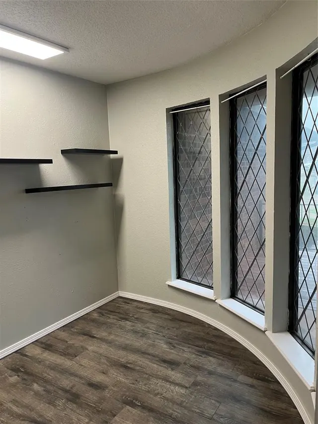 Photo 7 — 300 Little Chisholm Circle, Edmond, OK 73012