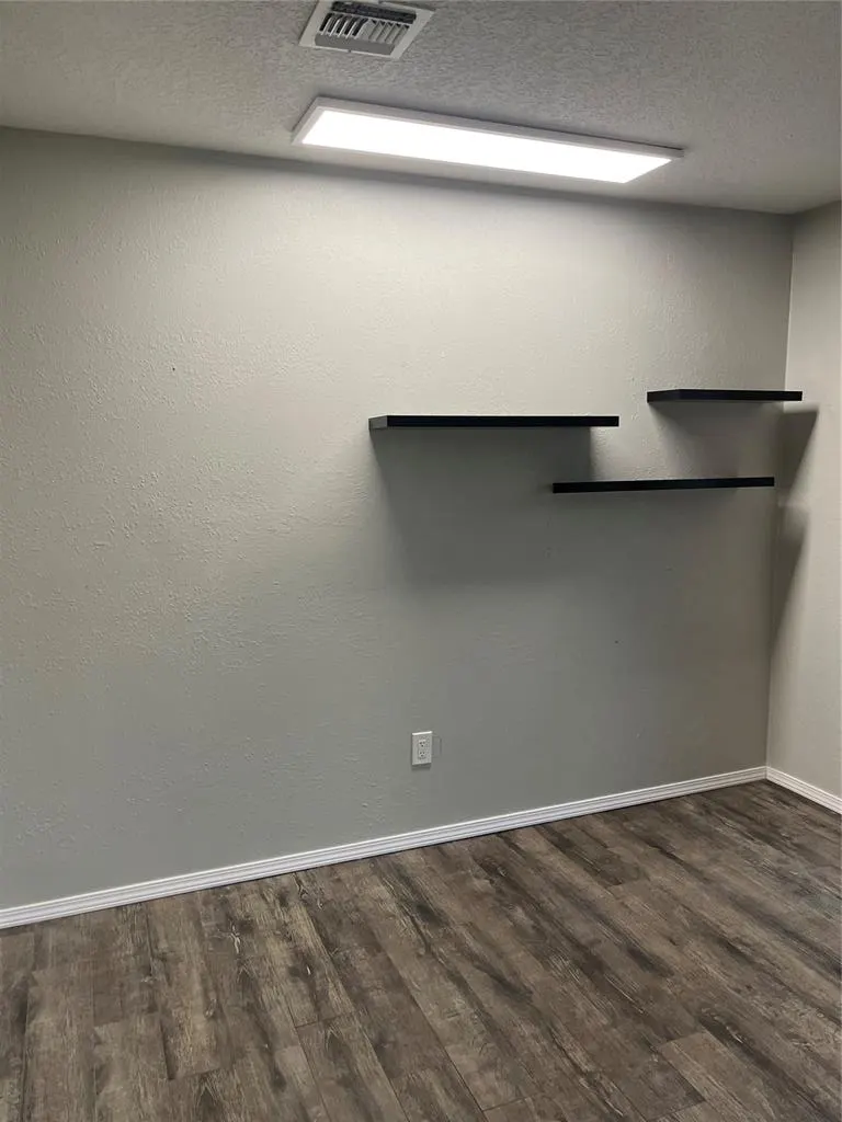 Photo 8 — 300 Little Chisholm Circle, Edmond, OK 73012