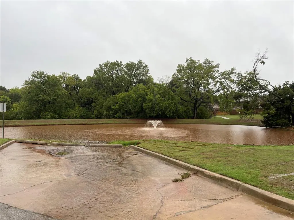 Photo 32 — 300 Little Chisholm Circle, Edmond, OK 73012