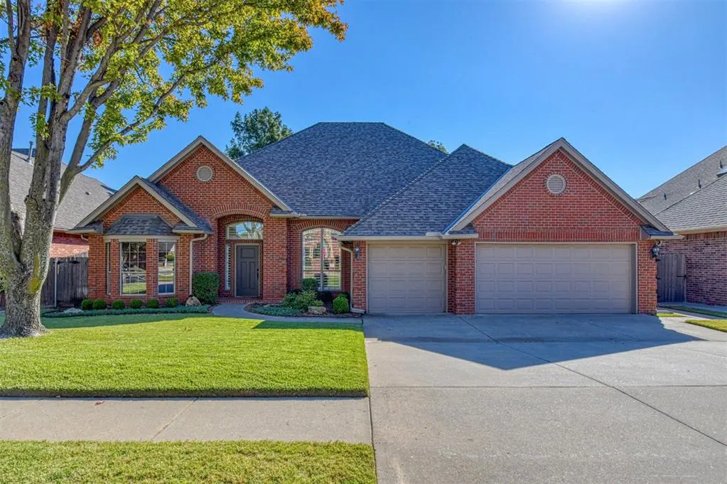 Front exterior — 805 Landsdowne Drive, Norman, OK 73072