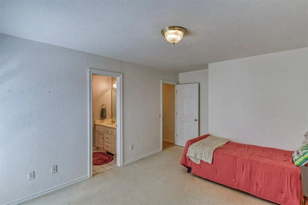 Photo 36 — 805 Landsdowne Drive, Norman, OK 73072