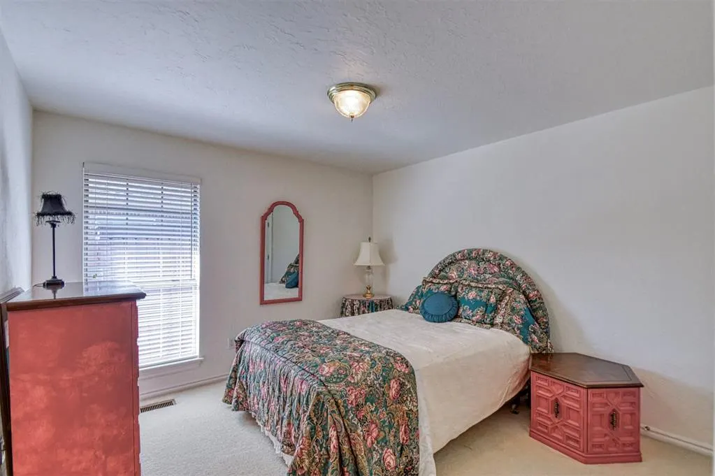 Photo 39 — 805 Landsdowne Drive, Norman, OK 73072