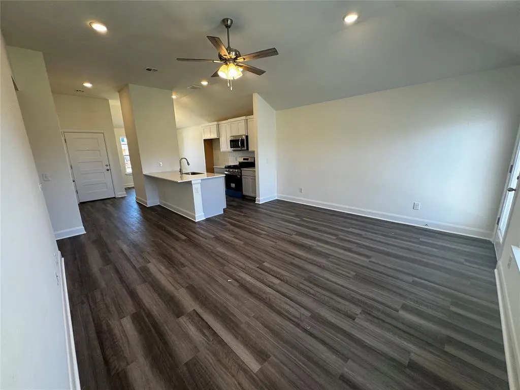 Photo 2 — 9200 Sweetwater Boulevard, Oklahoma City, OK 73160