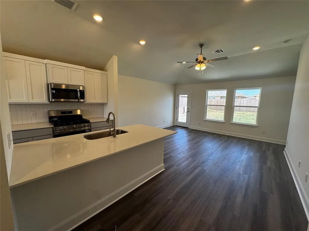 Photo 3 — 9200 Sweetwater Boulevard, Oklahoma City, OK 73160