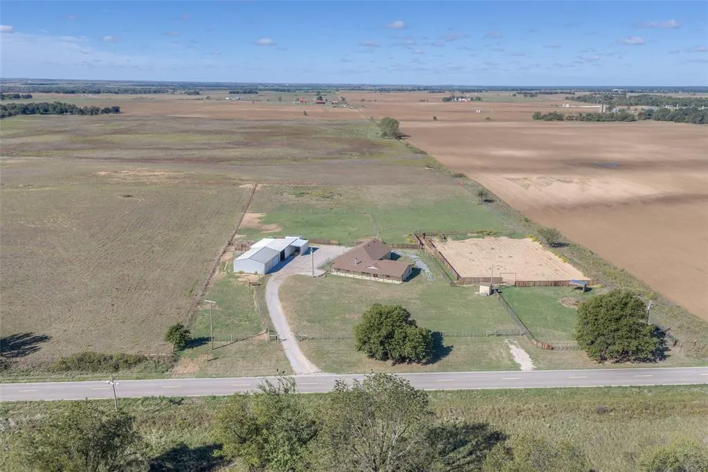 Photo 2 — 1521 N Council Road, Crescent, OK 73028