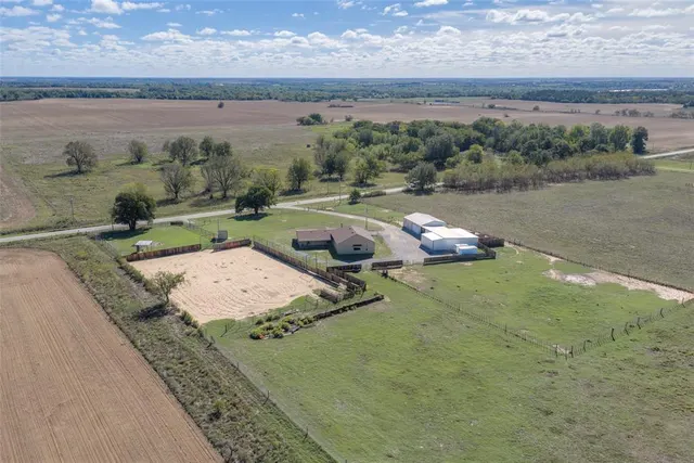 Photo 3 — 1521 N Council Road, Crescent, OK 73028