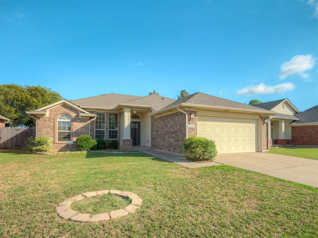 Front exterior — 2409 NW 164th Terrace, Edmond, OK 73013