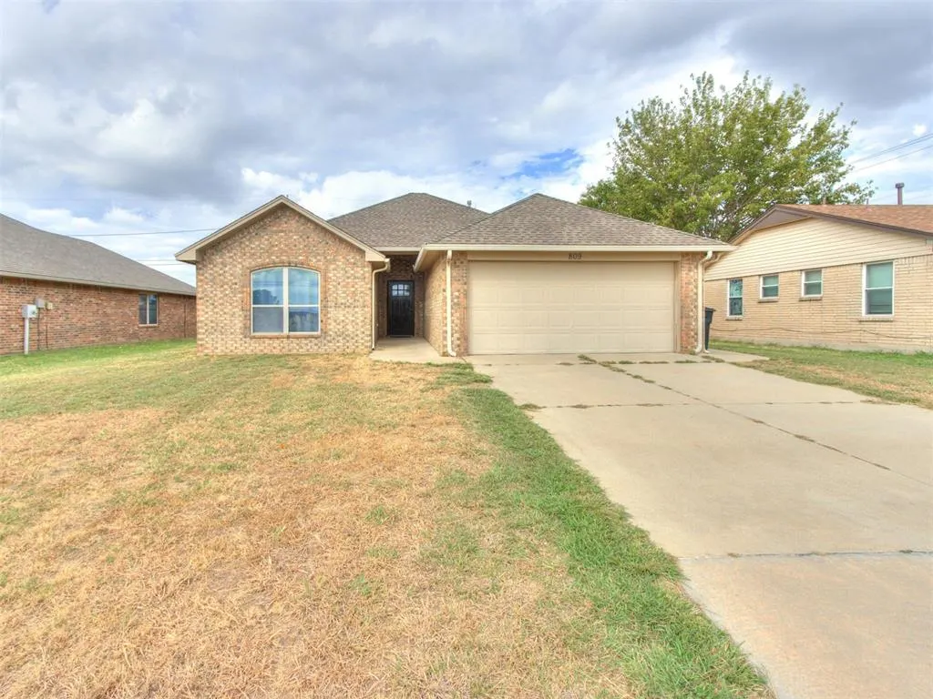 Front exterior — 809 SW 8th Street, Moore, OK 73160