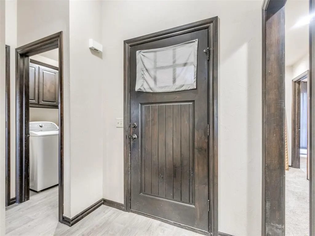 Photo 12 — 809 SW 8th Street, Moore, OK 73160