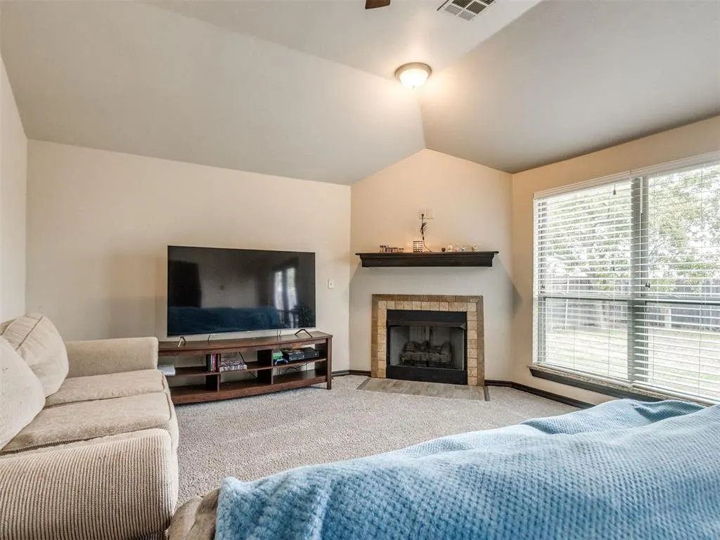 Photo 23 — 809 SW 8th Street, Moore, OK 73160