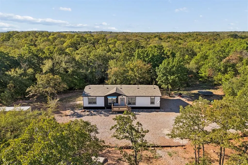 Front exterior — 44501 Avoca Road, Asher, OK 74826