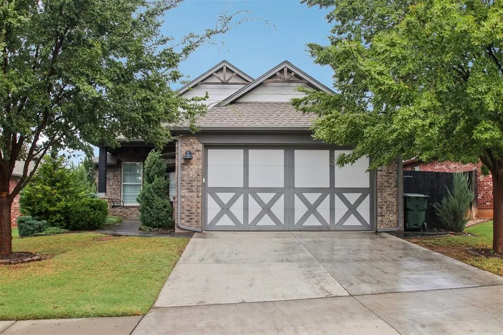 Front exterior — 3313 Mount Mitchell Lane, Norman, OK 73069