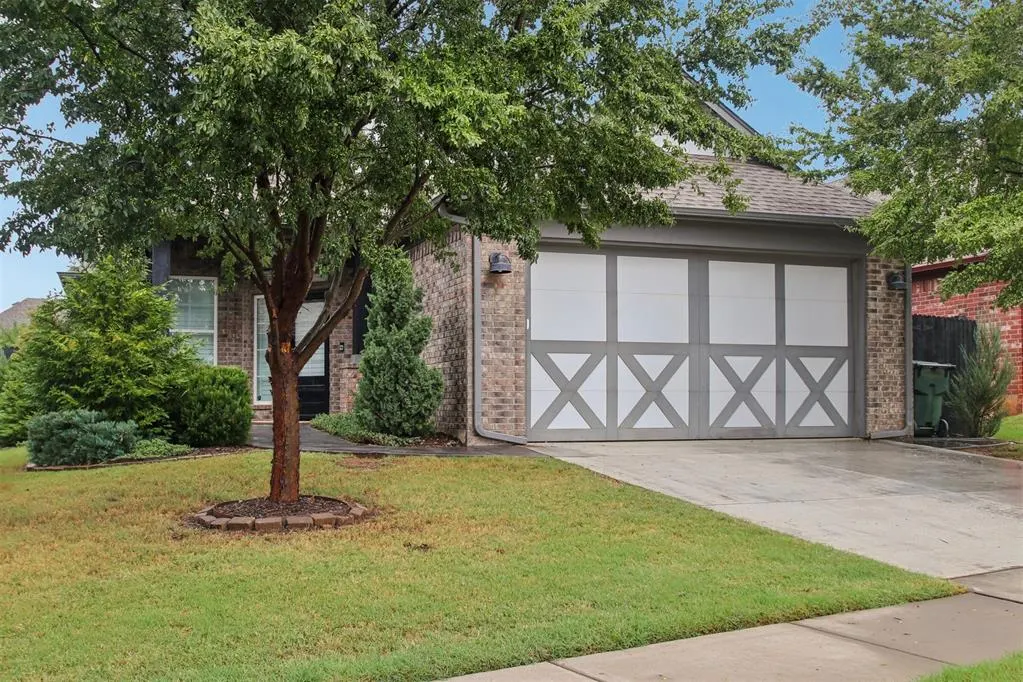 Photo 3 — 3313 Mount Mitchell Lane, Norman, OK 73069