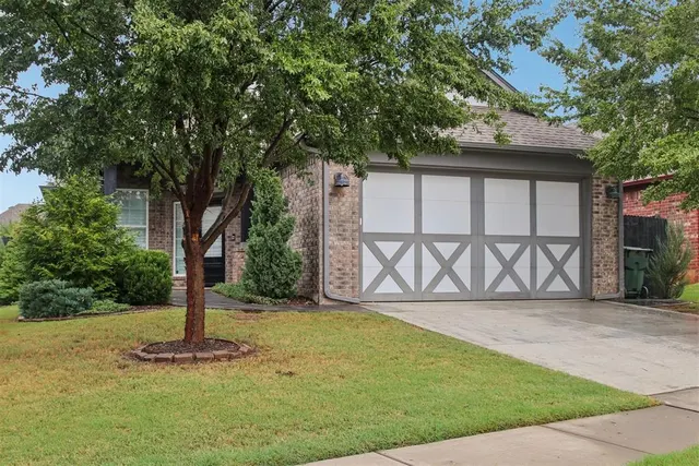 Photo 3 — 3313 Mount Mitchell Lane, Norman, OK 73069