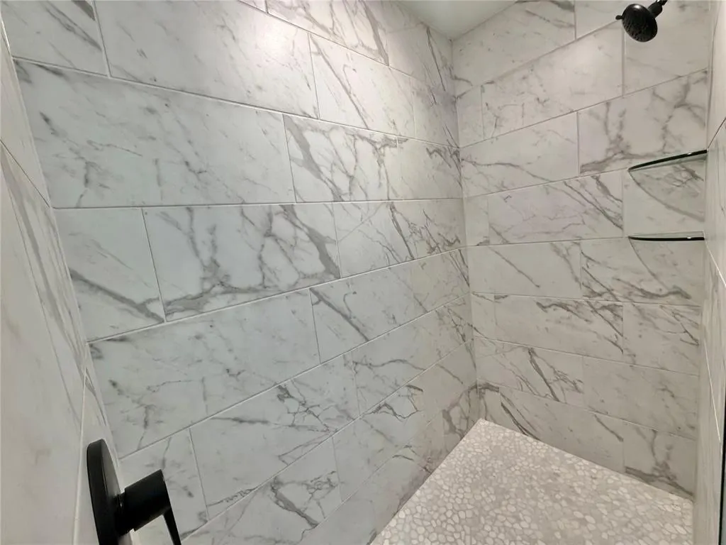 Photo 5 — 3923 Abingdon Drive, Norman, OK 73026