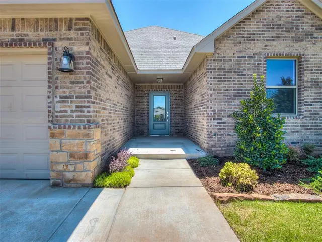 Photo 3 — 3900 NW 167th Terrace, Edmond, OK 73012