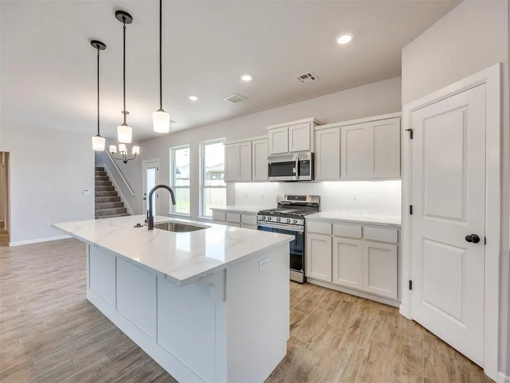 Photo 6 — 1671 Bloomington Court, Newcastle, OK 73065