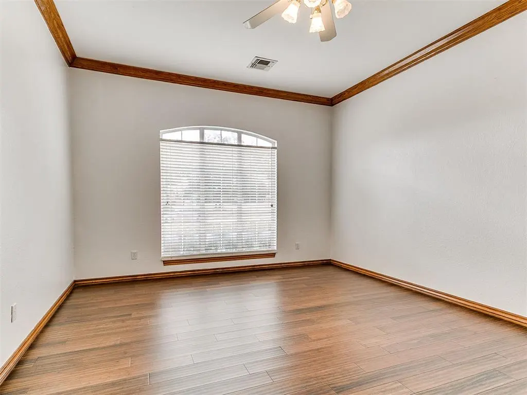 Photo 10 — 2413 Villa Lante Circle, Oklahoma City, OK 73170