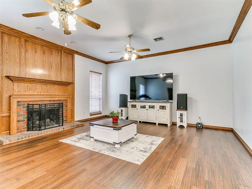Photo 17 — 2413 Villa Lante Circle, Oklahoma City, OK 73170