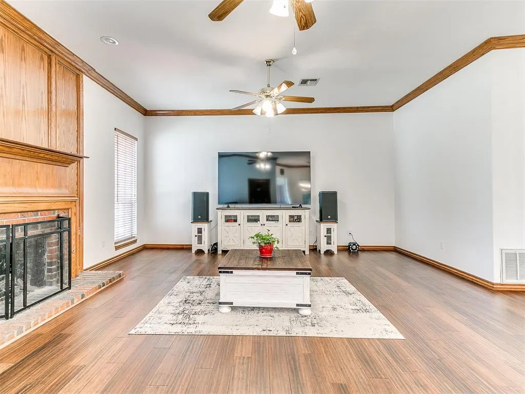Photo 18 — 2413 Villa Lante Circle, Oklahoma City, OK 73170
