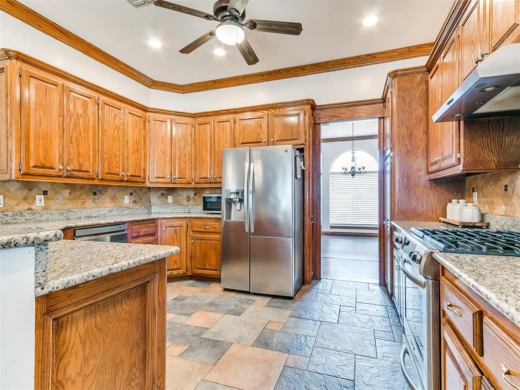 Photo 20 — 2413 Villa Lante Circle, Oklahoma City, OK 73170