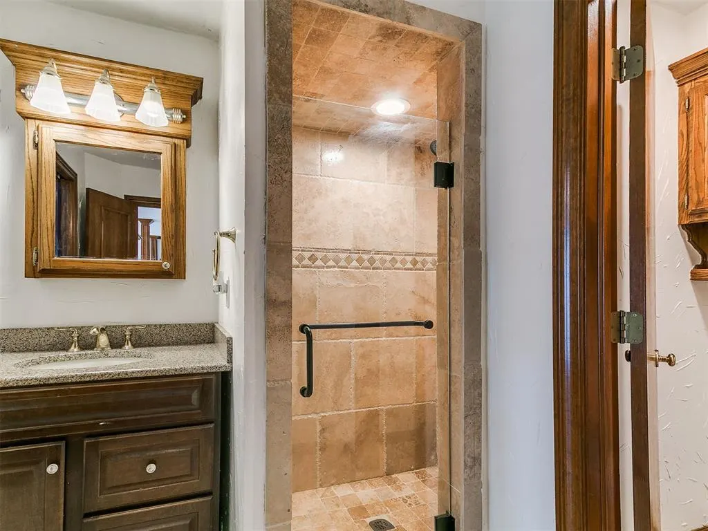 Photo 29 — 2413 Villa Lante Circle, Oklahoma City, OK 73170