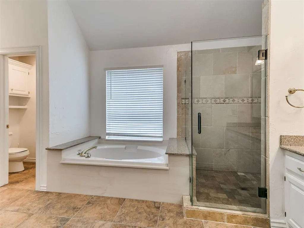 Photo 34 — 2413 Villa Lante Circle, Oklahoma City, OK 73170