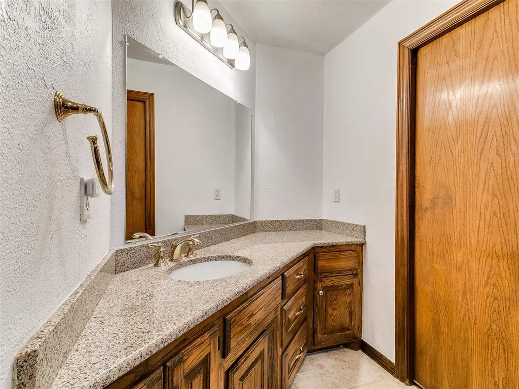 Photo 43 — 2413 Villa Lante Circle, Oklahoma City, OK 73170