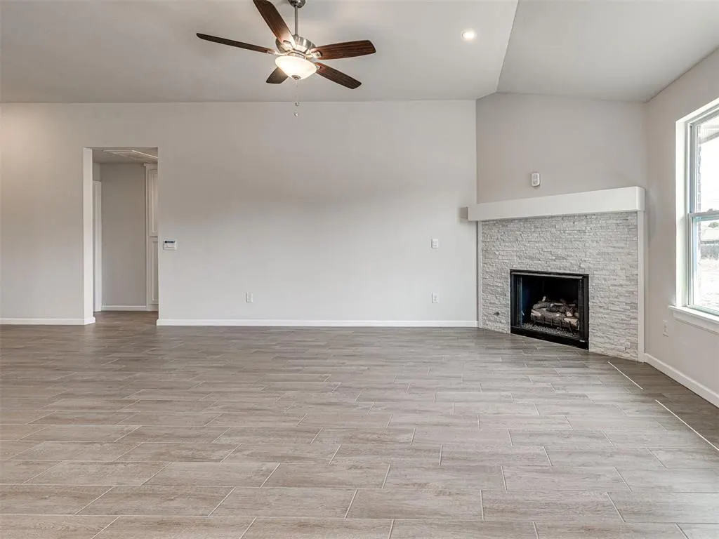 Photo 10 — 7620 Windstone Drive, Oklahoma City, OK 73132